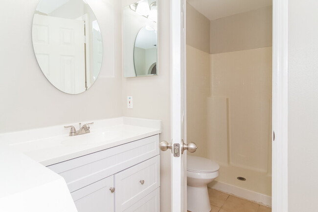 Building Photo - 4429 Stonemeadow Dr