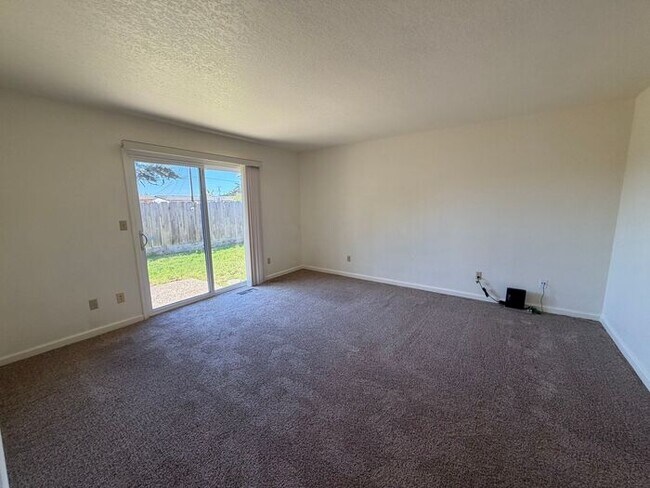 Building Photo - Lovely home in Marina available March 16, 2026!