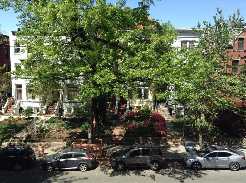 view from the window - 2010 Kalorama Rd NW