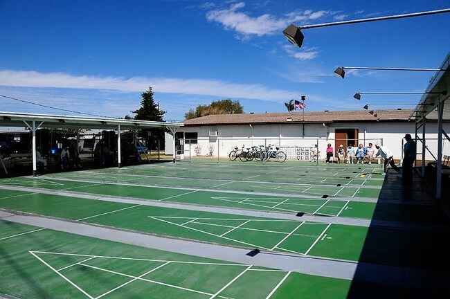 Building Photo - 316 52nd Ave Dr W