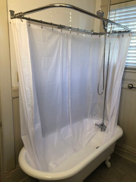 Building Photo - 1212 Brookstown Ave