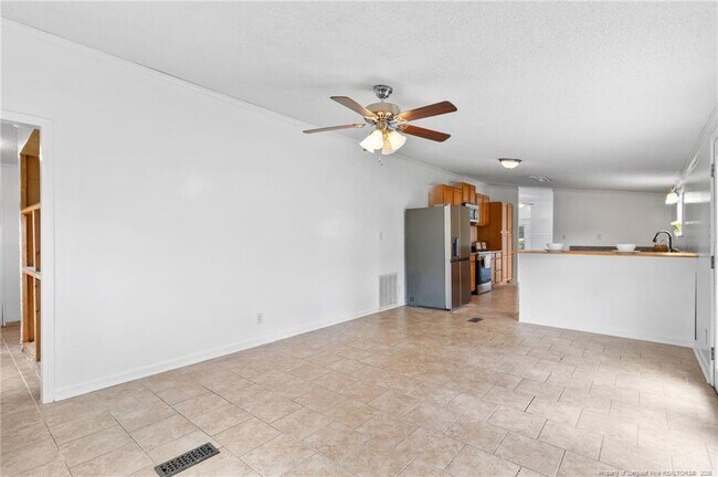 Building Photo - 4450 Zabell Dr