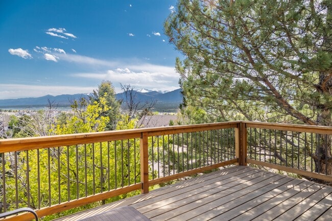 Building Photo - 14445 River Oaks Dr