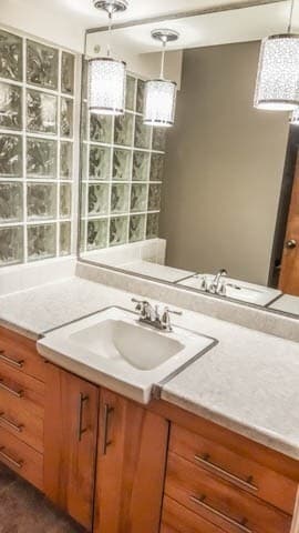 Building Photo - 4105 Edgehill Dr