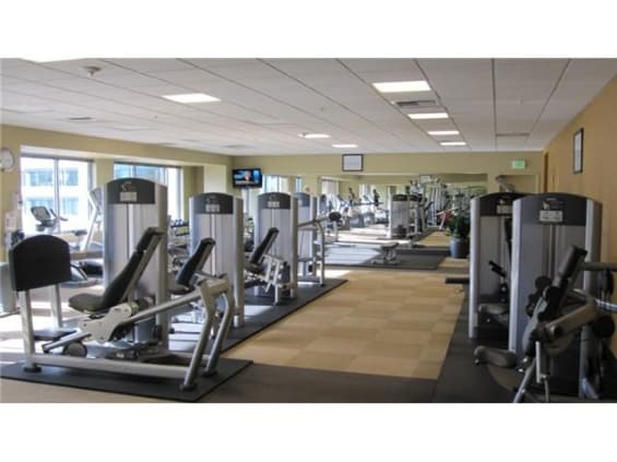 Building Photo - Great 2bd 2ba condo in South Lake Union 2200 complex W/S/G Parking included! SLU's best location