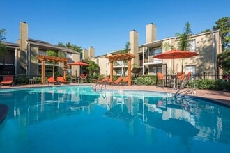 Building Photo - Park at Willowbrook