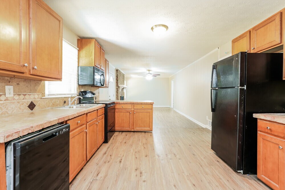 Building Photo - 1752 Enid Dr