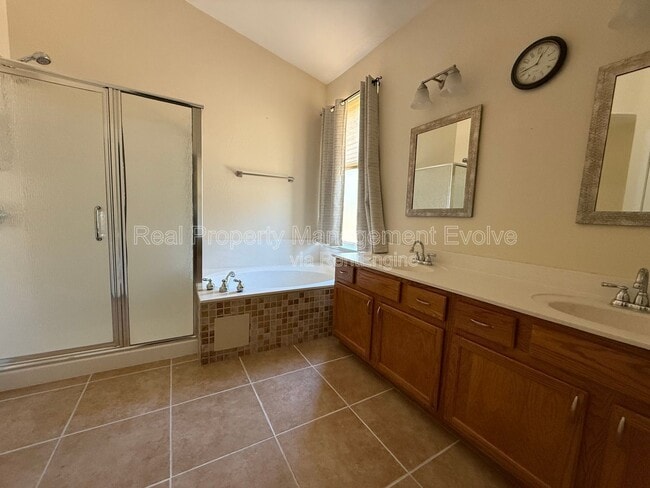 Building Photo - 4048 E Aspen Way