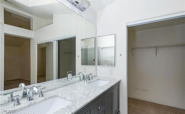 Building Photo - 135 Pebble Ridge Rd