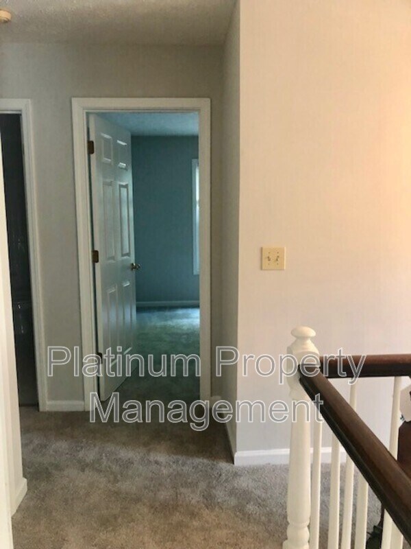 Building Photo - 740 Trellis Pond Ct