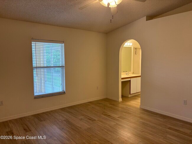 Building Photo - 1776 Vista Lake Cir