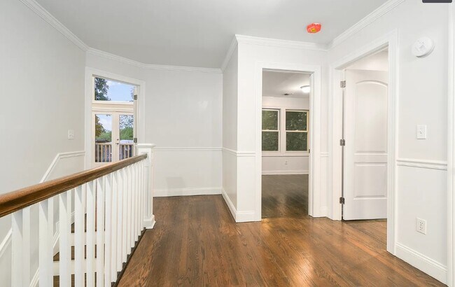 Building Photo - 109 Taft Crescent