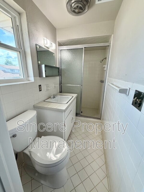 Building Photo - 4013 NW 57th St