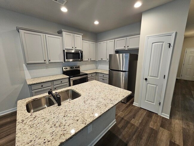 Building Photo - 6060 Oak Bend Ct