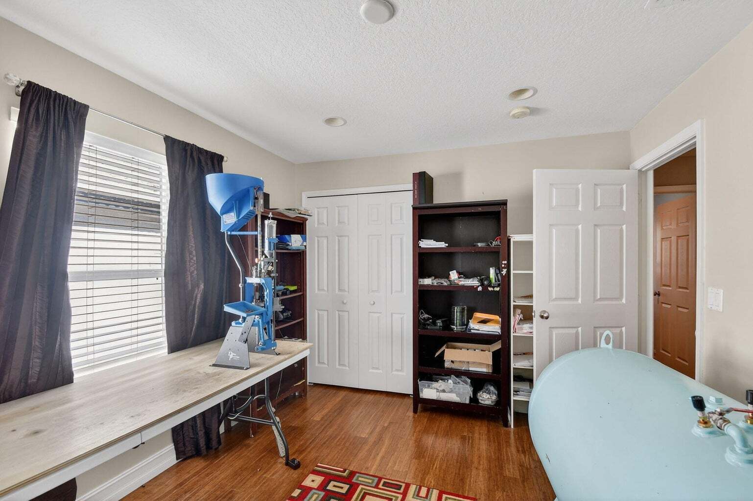 Building Photo - 2725 Pointe Cir