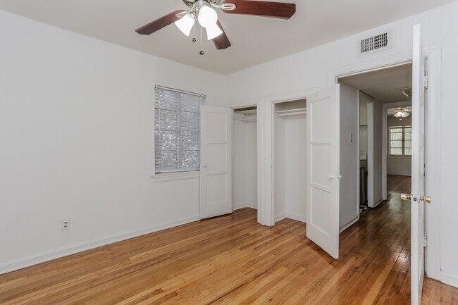 Building Photo - 1828 W Main St