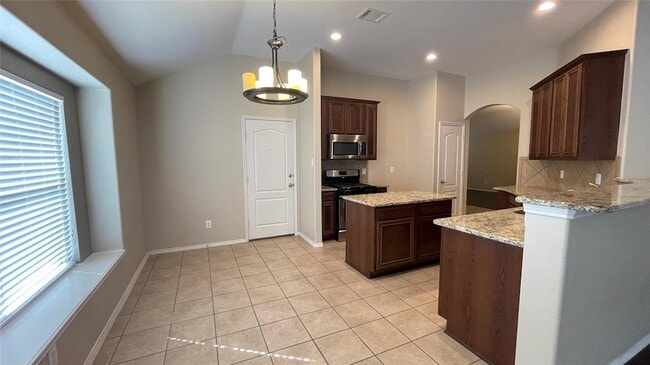 Building Photo - 8131 Tierra Del Sol Rd