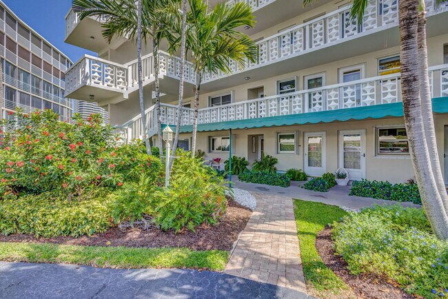 Building Photo - 52 Yacht Club Dr