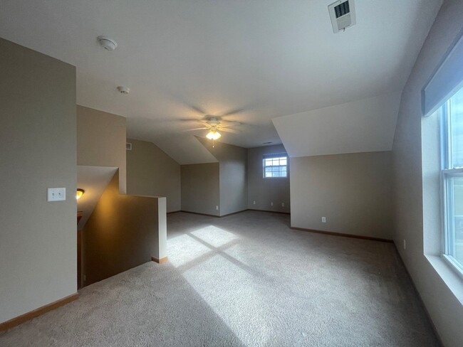 Building Photo - Home for rent in Papillion