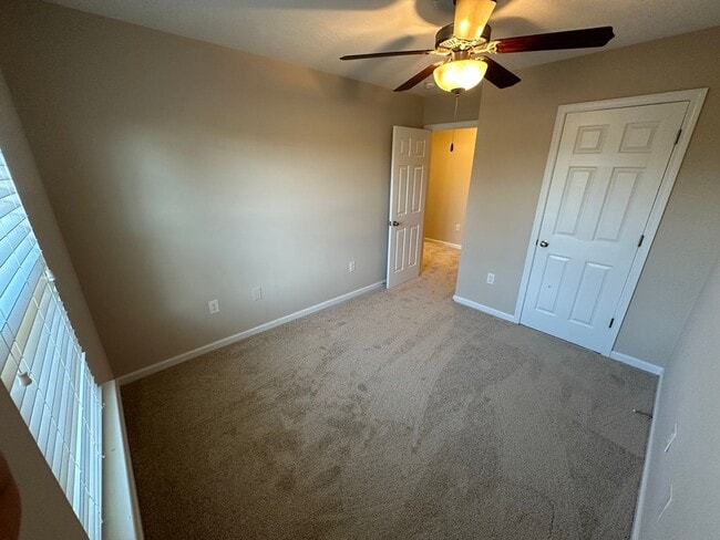 Building Photo - 2075 Reserve Ln