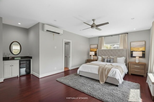 Building Photo - 4319 Cabell Dr