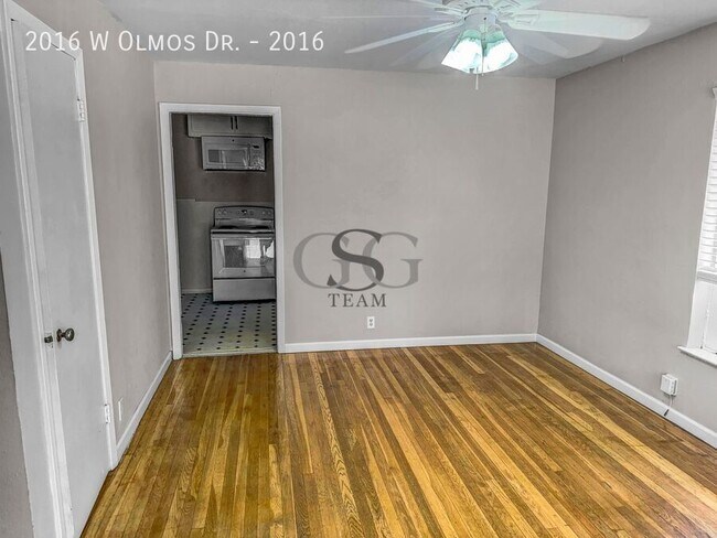 Building Photo - 2016 W Olmos Dr