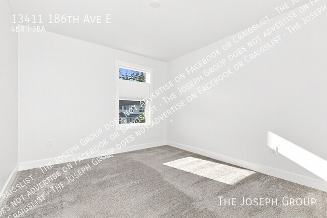 Building Photo - 13411 186th Ave E