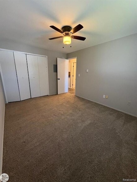 Building Photo - 587 Pointe Tremble Rd