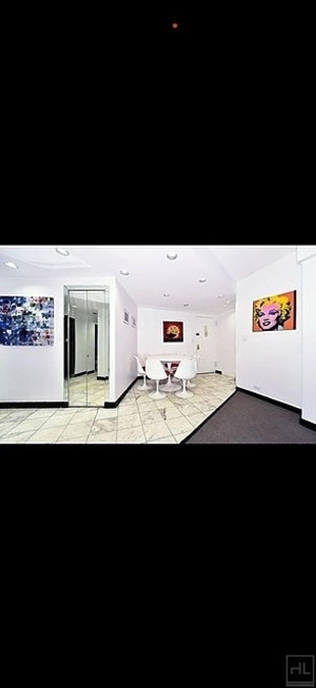 Building Photo - E 47 st