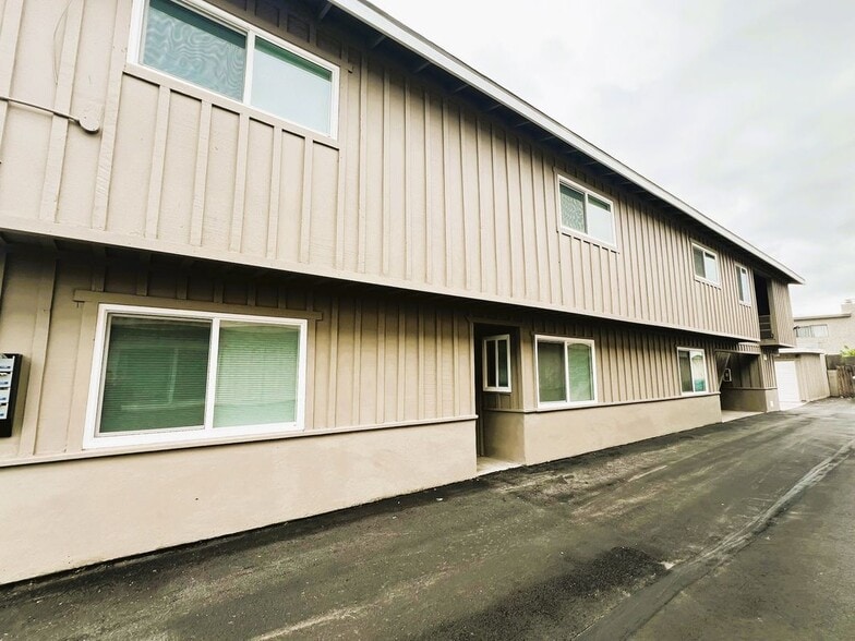 Building Photo - 13811 La Pat Pl