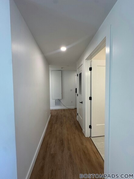 Building Photo - 199 Gardner St