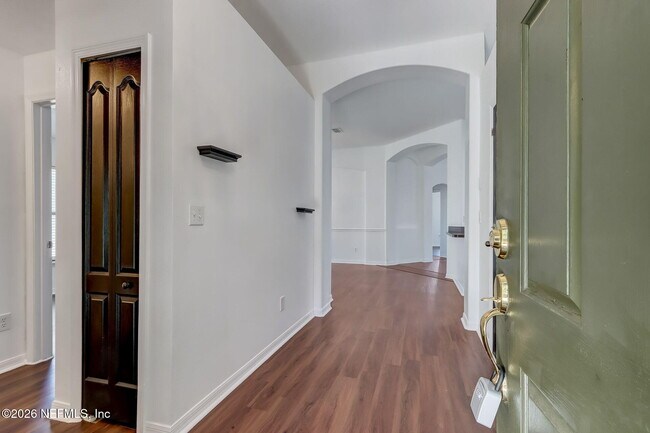 Building Photo - 566 Longmill Ln