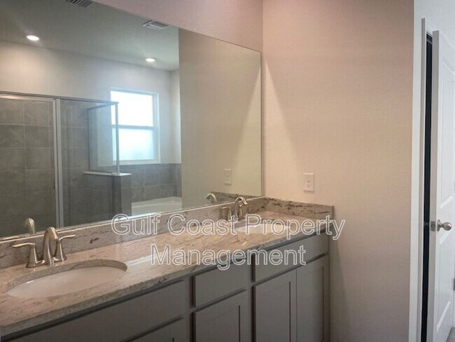 Building Photo - 2207 Midnight Pearl Dr