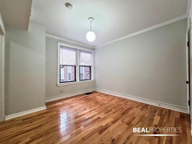 Primary Photo - 2 bedroom in CHICAGO IL 60613