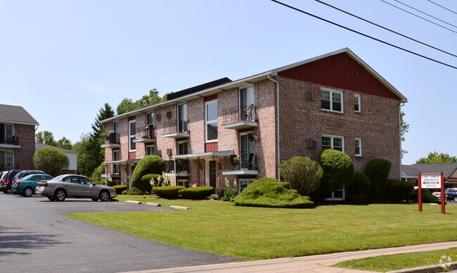 East Towne - East Towne Apartments