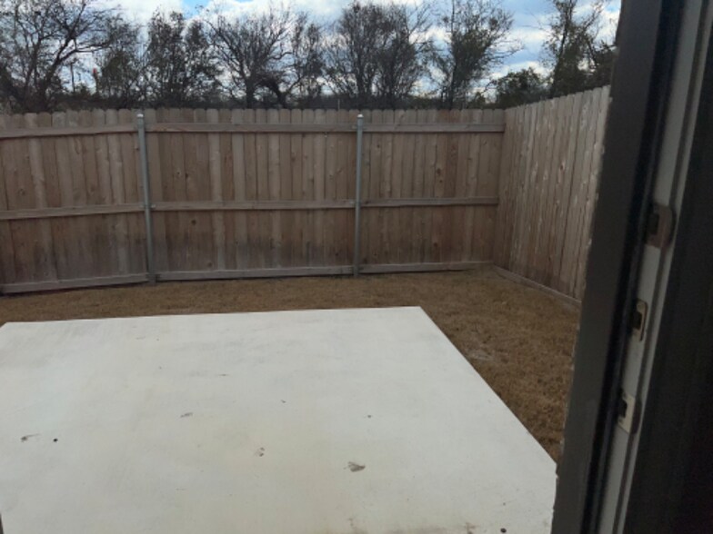 Building Photo - 3216 Belmont Dr