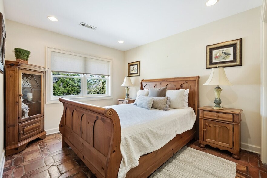 Building Photo - 409 Debordieu Blvd