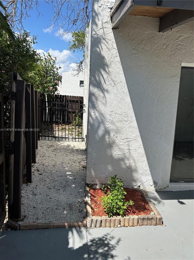 Building Photo - 11005 SW 70th Terrace