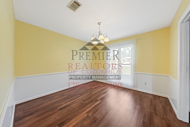 Building Photo - 5100 Sequoia Dr
