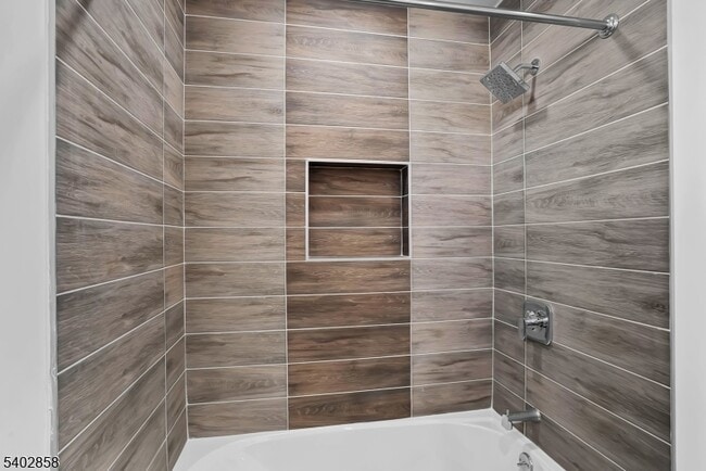 Building Photo - 651 S 17th St