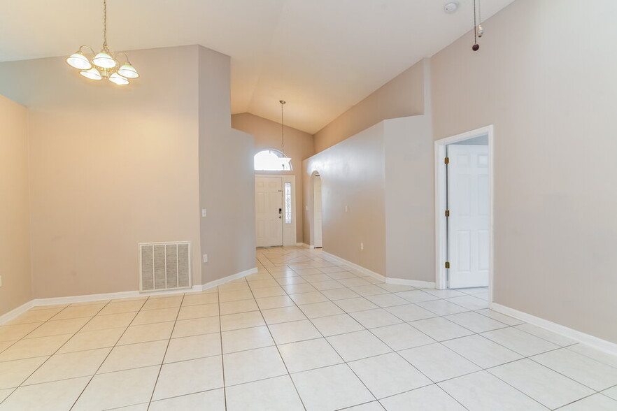 Building Photo - 1714 Westminster Trail