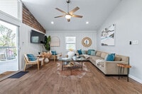 Building Photo - 120 Sherwood Ave