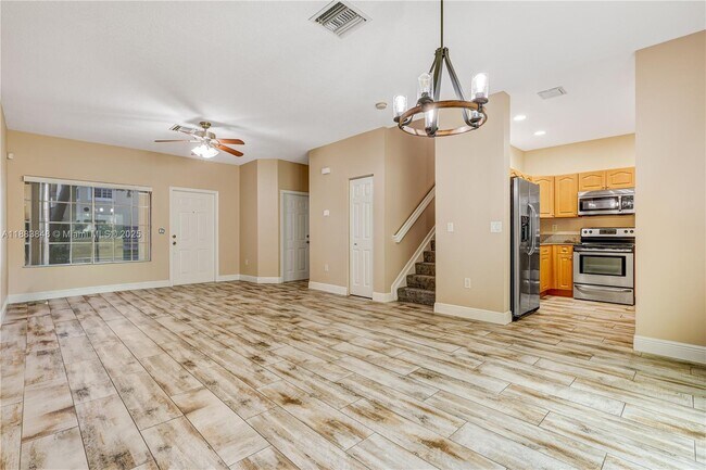 Building Photo - 7627 E Stonecreek Cir