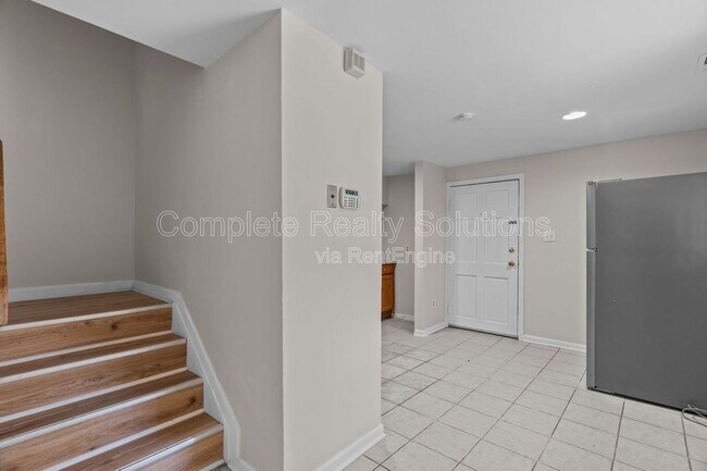 Building Photo - 2221-2223 Rutger Street