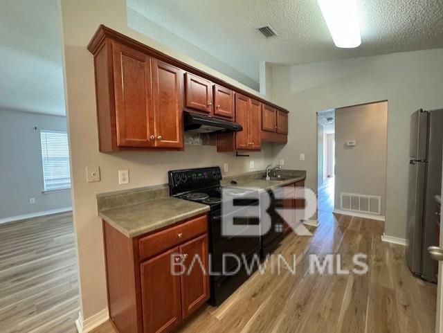 Building Photo - 9839 Hollowbrook Ave