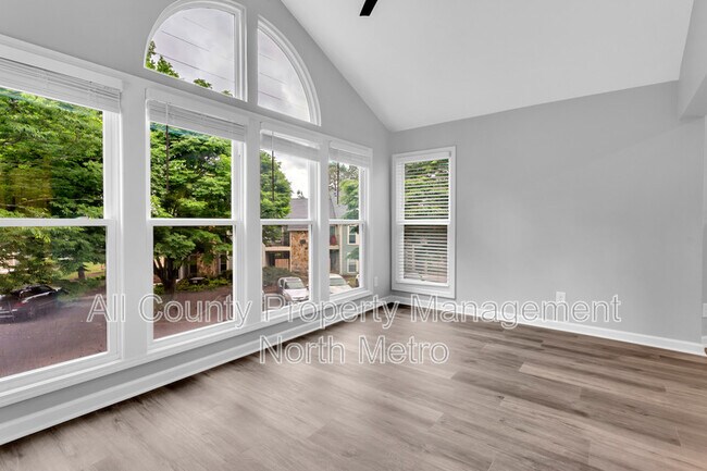 Building Photo - 1006 Canyon Point Cir