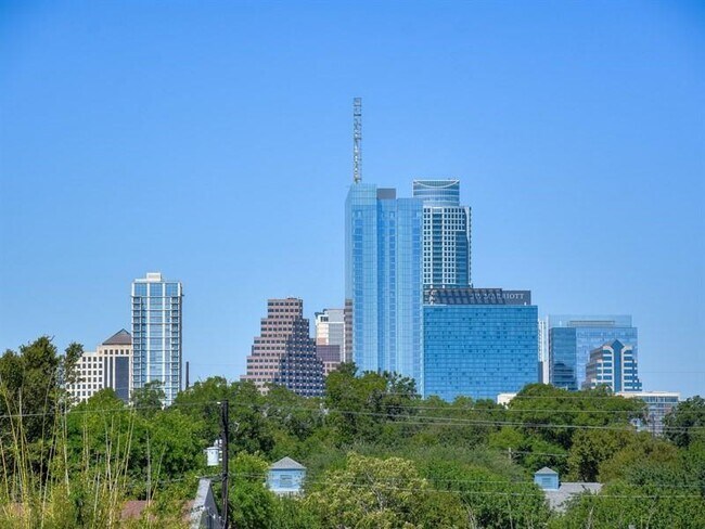 Building Photo - 1801 E 2nd St