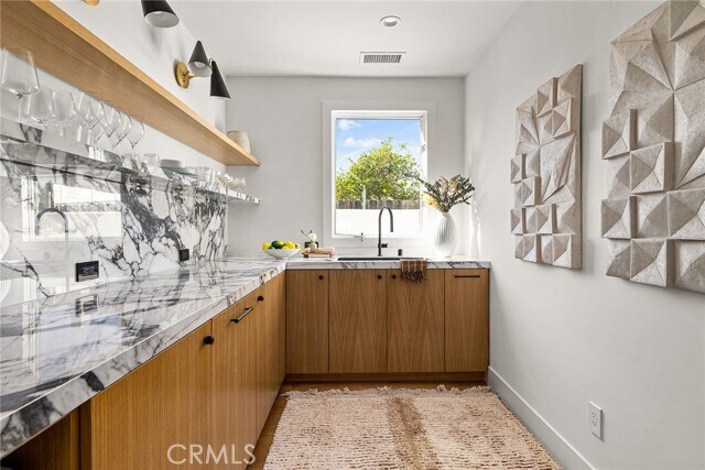 Building Photo - 5115 Los Feliz Blvd