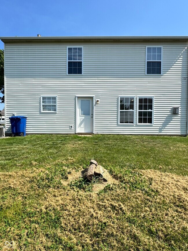 Building Photo - 10797 Miller Dr