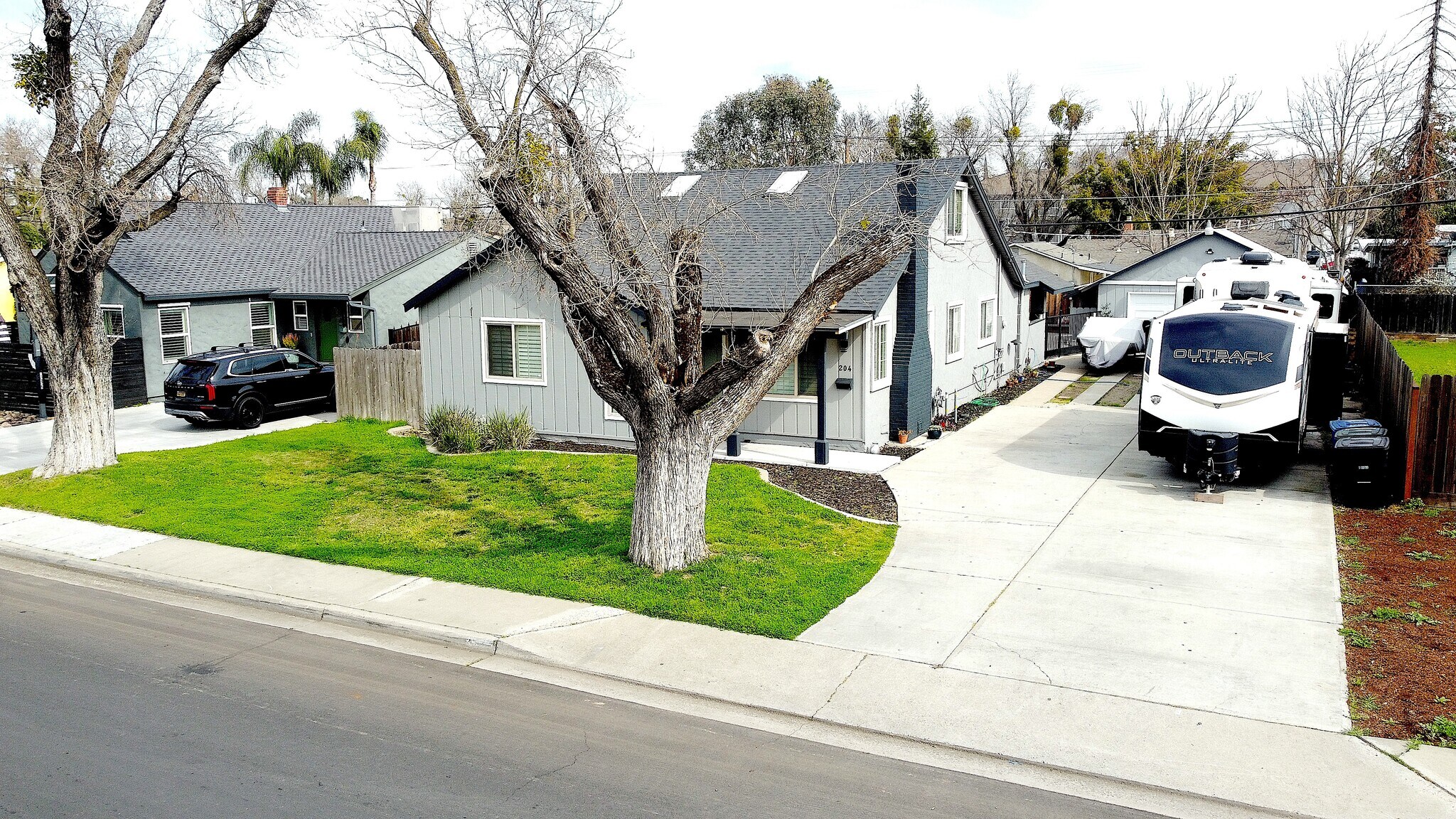 Building Photo - 204 N Santa Ana Ave